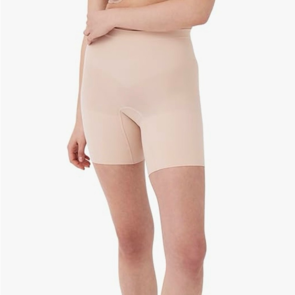 SPANX High Waist Short Soft Nude - Open box $40 MSRP